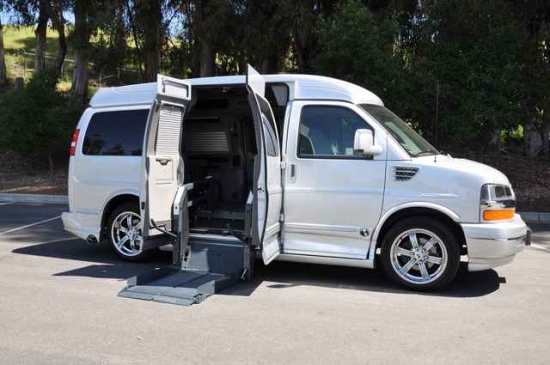 Wheelchair Lifts for Vans: Mobility Van Buying Guide