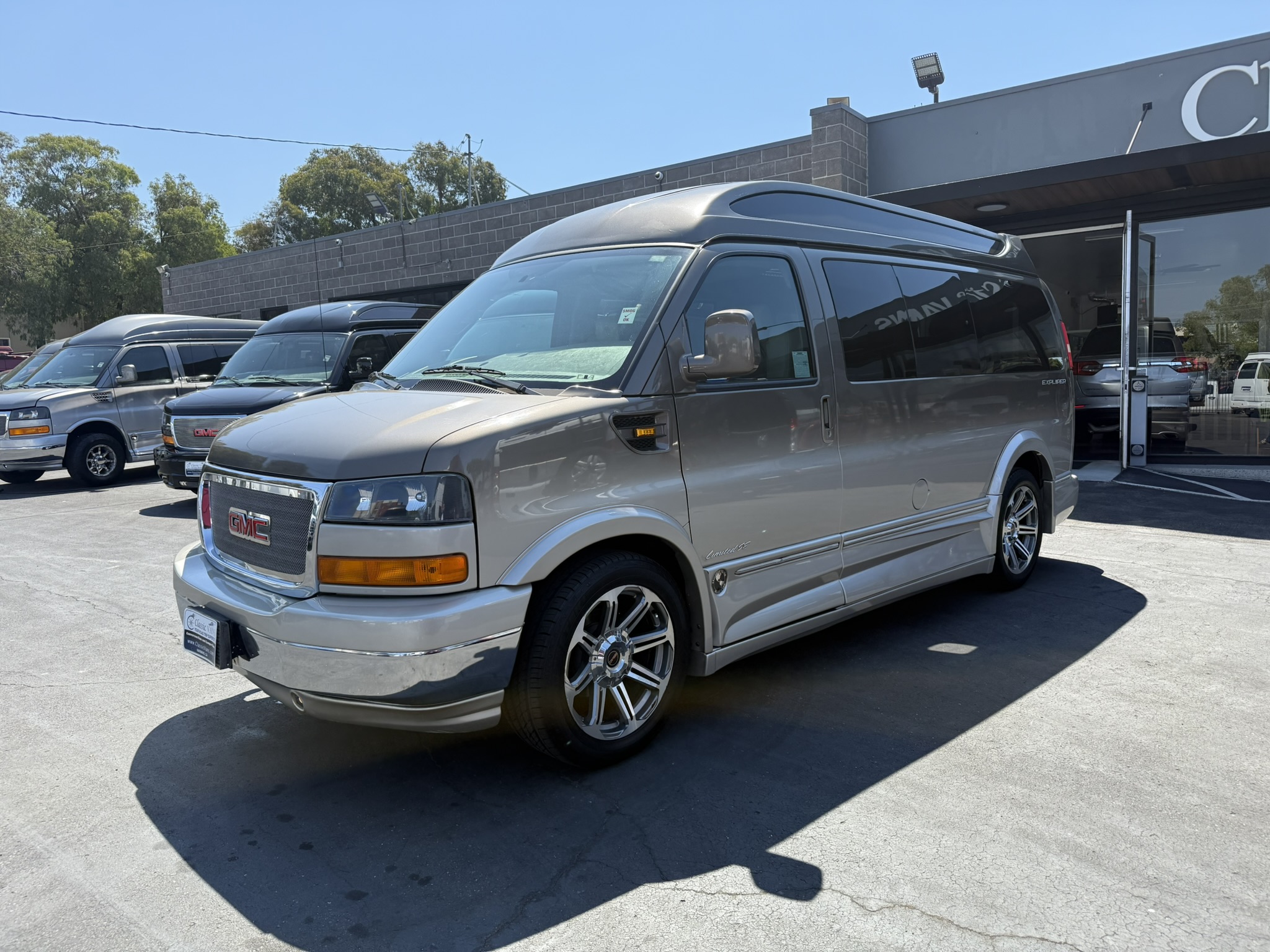 2016 GMC Savana Cargo