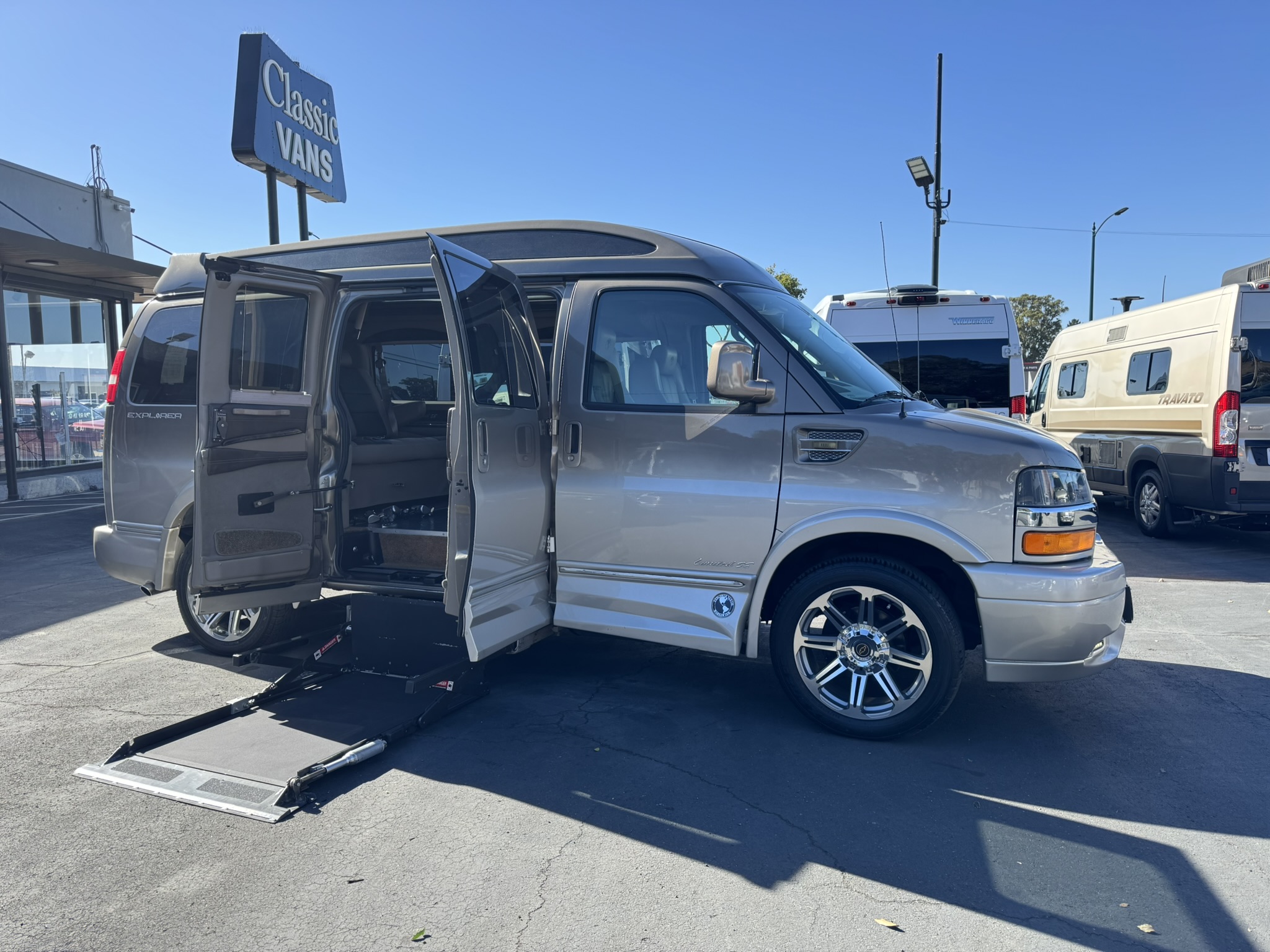 lb1b434c7a38be12e01ff3b43f5578934f