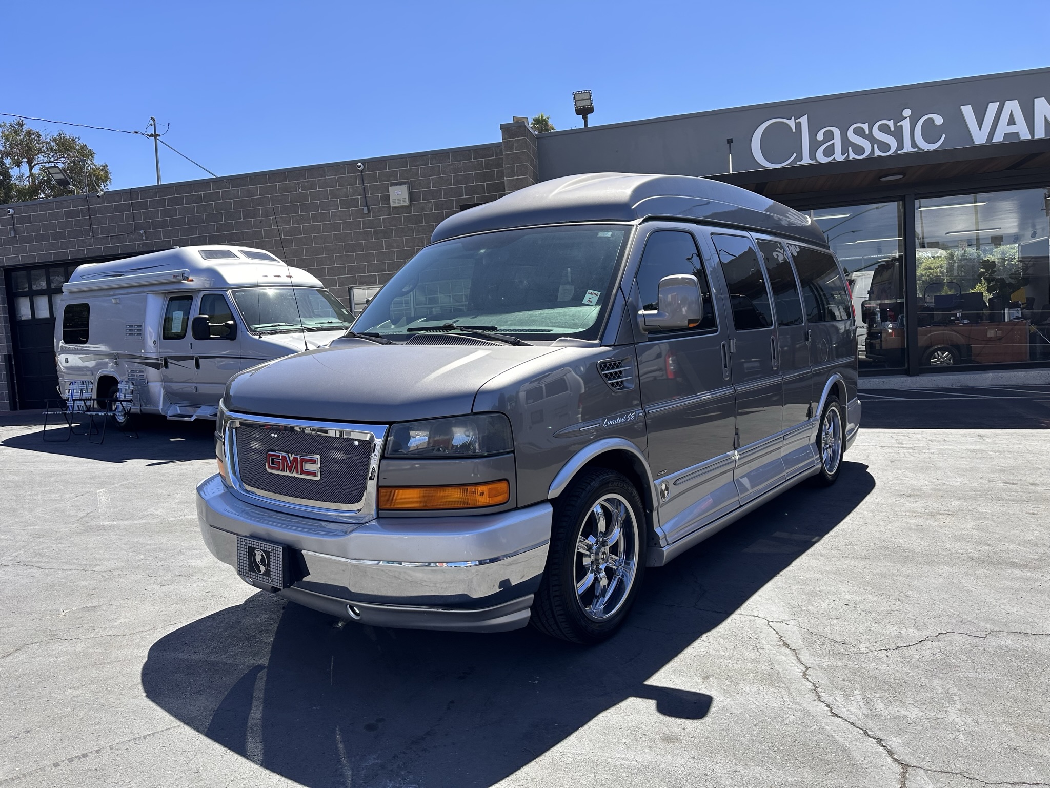 Interesting 2010 Gmc Savana 1500 Photos