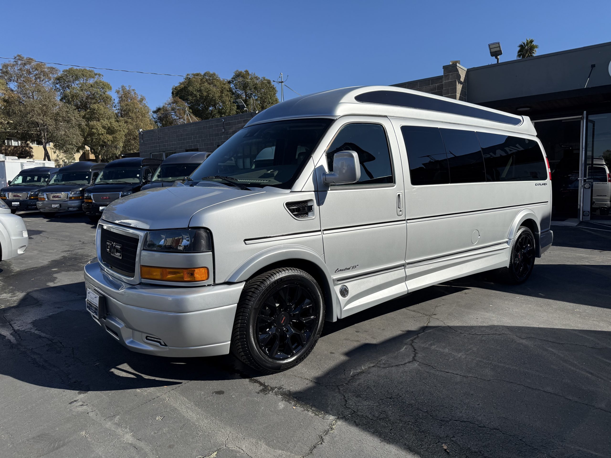 2025 GMC Savana Cargo