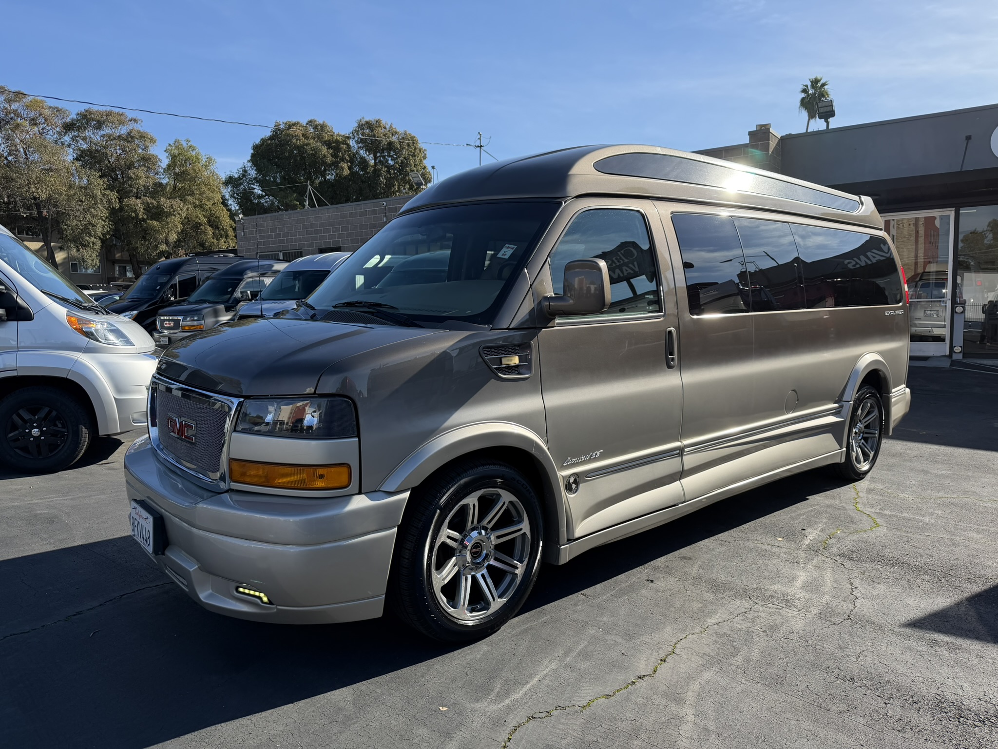 2018 GMC Savana LT's photo