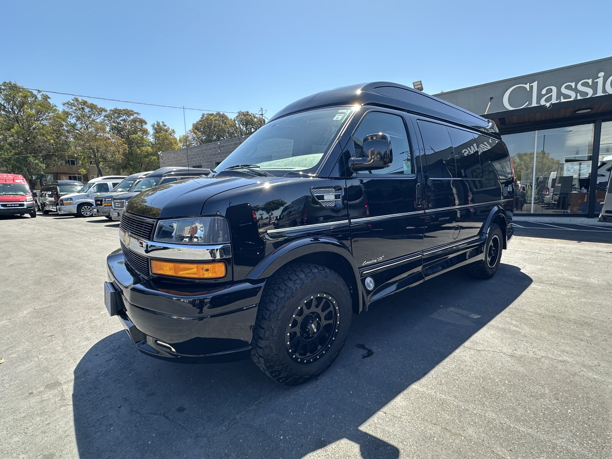 2022 Chevrolet Express 2500 Work Van HD's photo