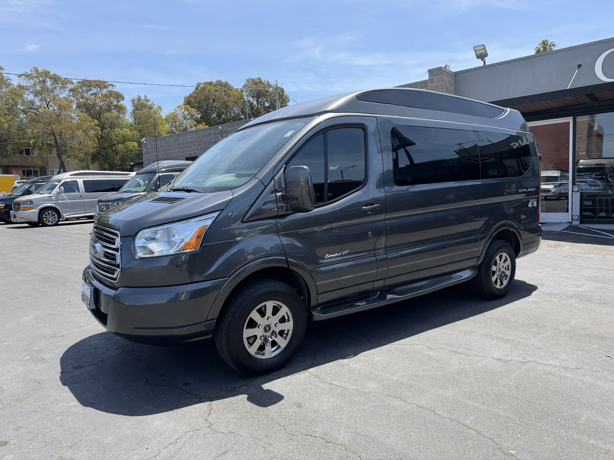 2018 Ford Transit's photo